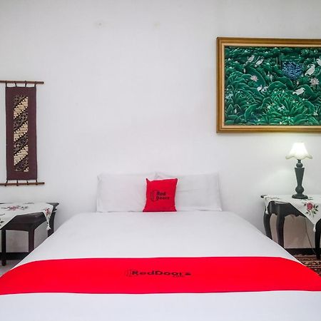 Reddoorz Syariah At Griya Raharja Klaten Exteriör bild