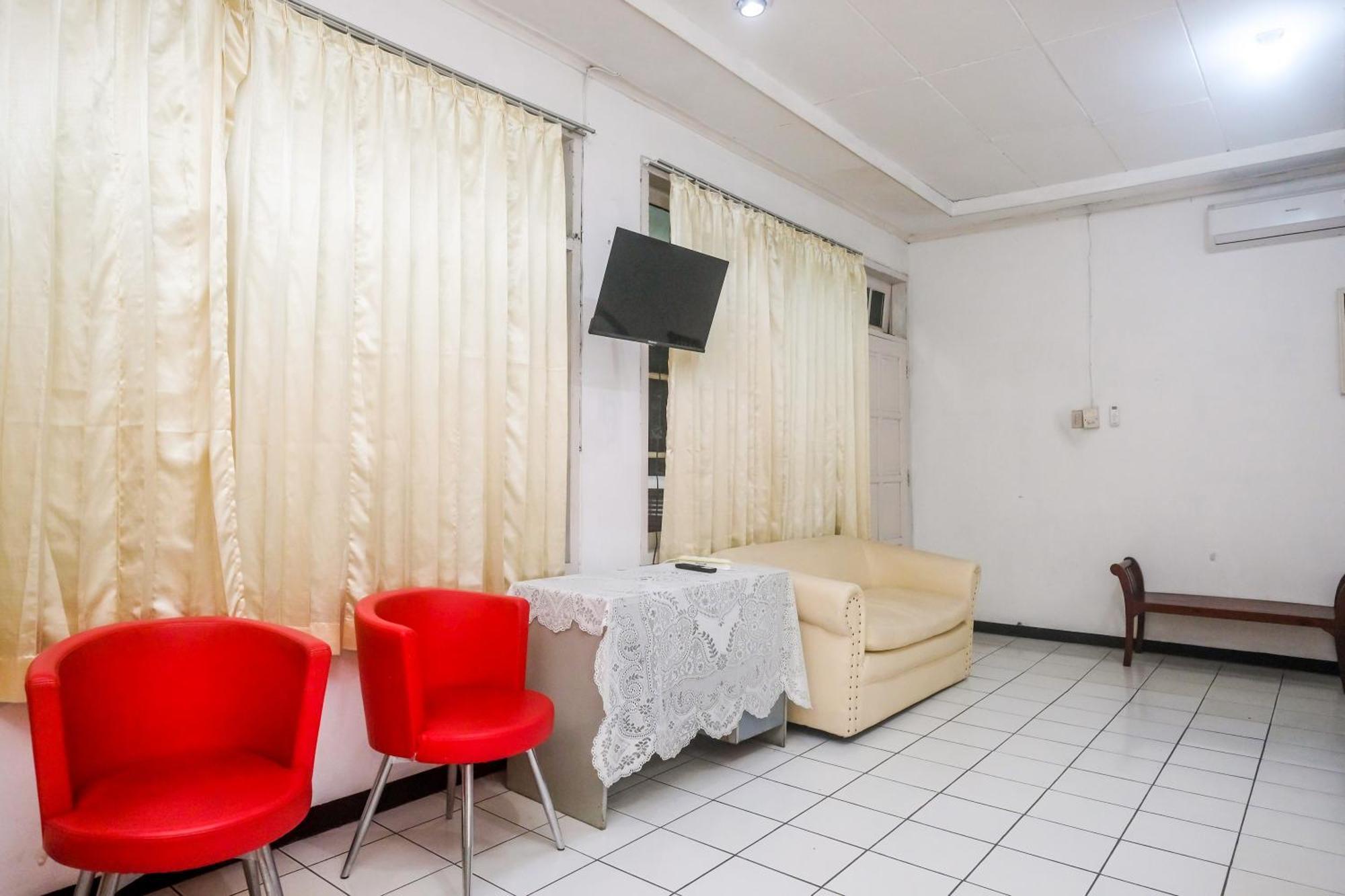 Reddoorz Syariah At Griya Raharja Klaten Exteriör bild