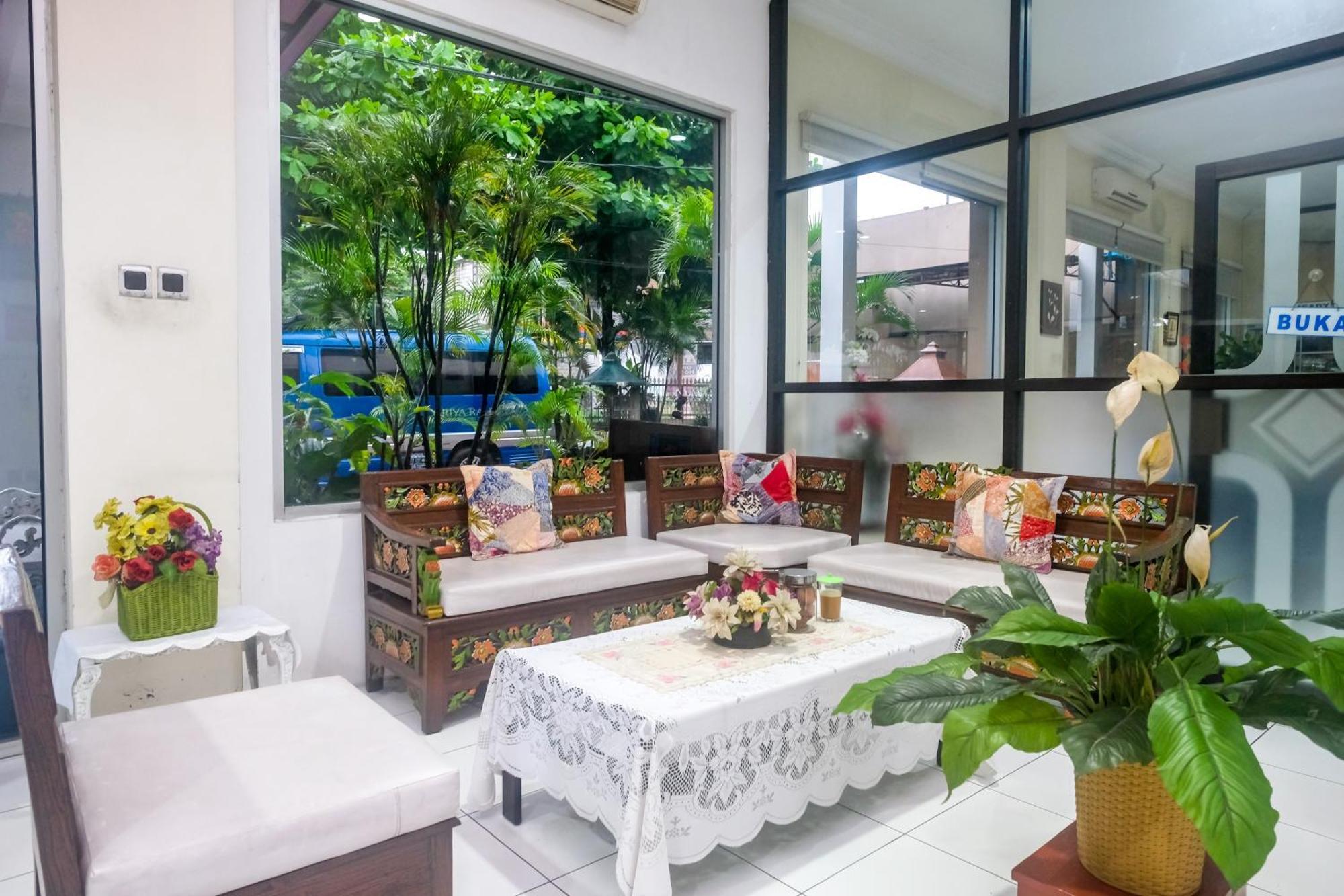 Reddoorz Syariah At Griya Raharja Klaten Exteriör bild