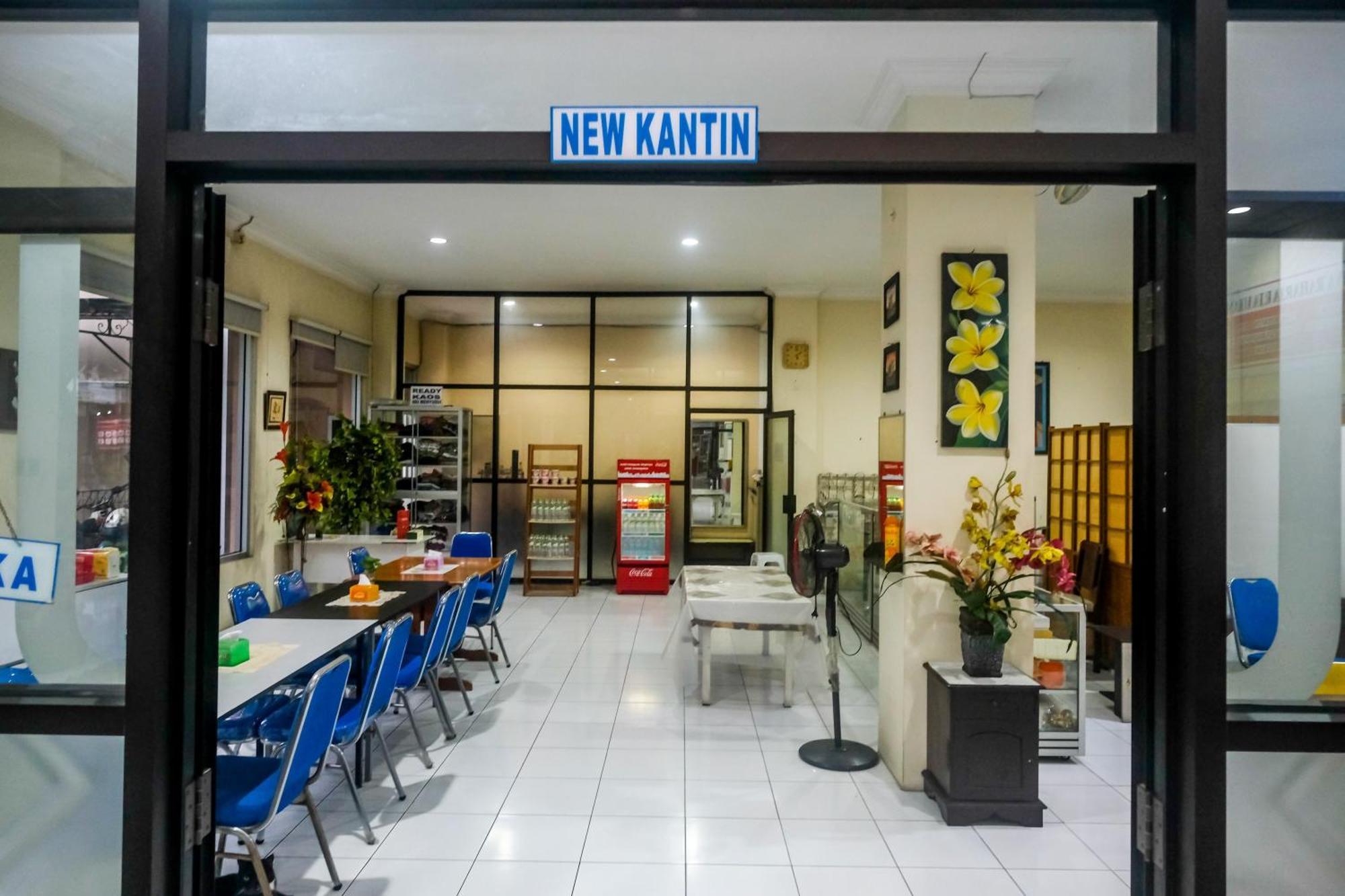 Reddoorz Syariah At Griya Raharja Klaten Exteriör bild