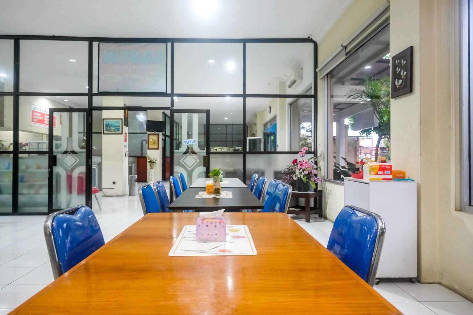 Reddoorz Syariah At Griya Raharja Klaten Exteriör bild